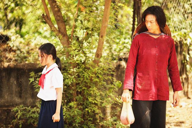 “Đong muamp;#34; - Y tá nói tiếng Anh giọng Bến Tre kỳ quái trong phim Ngô Thanh Vân là ai? - 1