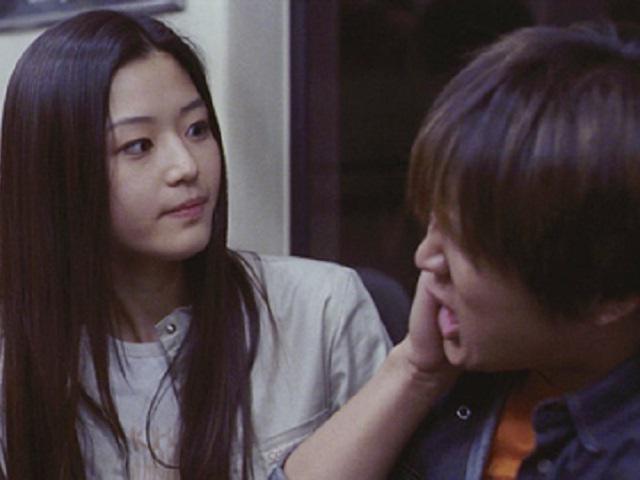 Gặp bạn trai ôm hôn tình già, tôi amp;#34;tặngamp;#34; anh cú tát trời giáng rồi ôm hận - 1