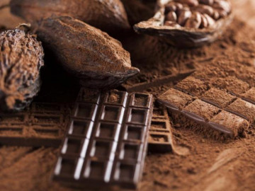 Hành trình biến hạt ca cao thành món chocolate vạn người mê