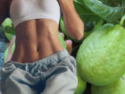 Làm đẹp - Ăn càng nhiều ổi cân nặng càng giảm, chỉ cần bạn làm theo công thức này!