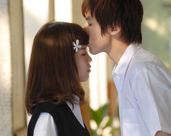 Cưới vội bác sĩ khi đang có thai với tình cũ, giật mình nghe lời anh thú đêm tân hôn - 1