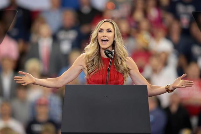 Điều ít biết về 2 nàng dâu của Tổng thống Donald Trump: Xinh đẹp có thừa, tài năng xuất chúng - 5