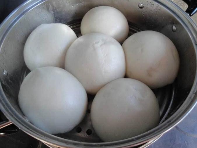 Hấp bánh bao dùng lửa nhỏ hay lớn? Chị em hay làm điều này bảo sao bánh cứng - 3