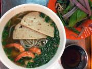 Lifestyle - Quán bún mắm miền Tây, bún bò Huế chuẩn vị ở chợ Hoa Sài Gòn