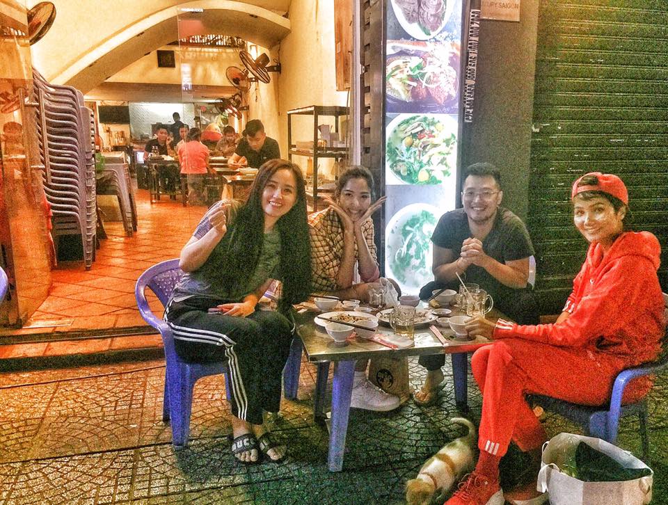 Mua hàng hiệu để trưng bày, Mai Phương Thuý đi đâu cũng chỉ diện 1 chiếc quần amp;#34;cà tàngamp;#34; - 4