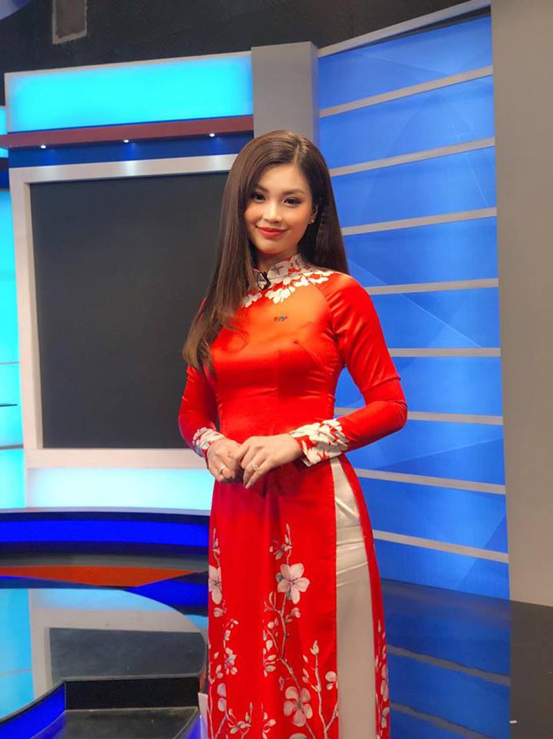 Á hậu 2 Hoa hậu Việt Nam 2014, Diễm Trang là một trong những mỹ nhân tài sắc vẹn toàn của showbiz Việt. Cô lên sóng chương trình Toàn cảnh 24h (VTV9), và nhận được nhiều phản hồi tích cực từ người hâm mộ. 

