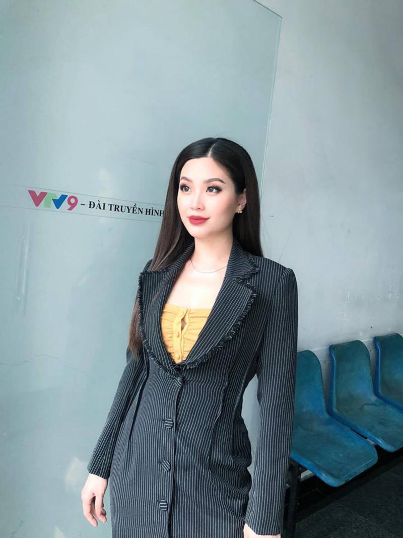Trong những lần lên sóng truyền hình, Diễm Trang cho biết cô chưa gặp phải sự cố váy áo hớ hênh, chỉ là có đôi khi mặc xấu một chút thôi! 
