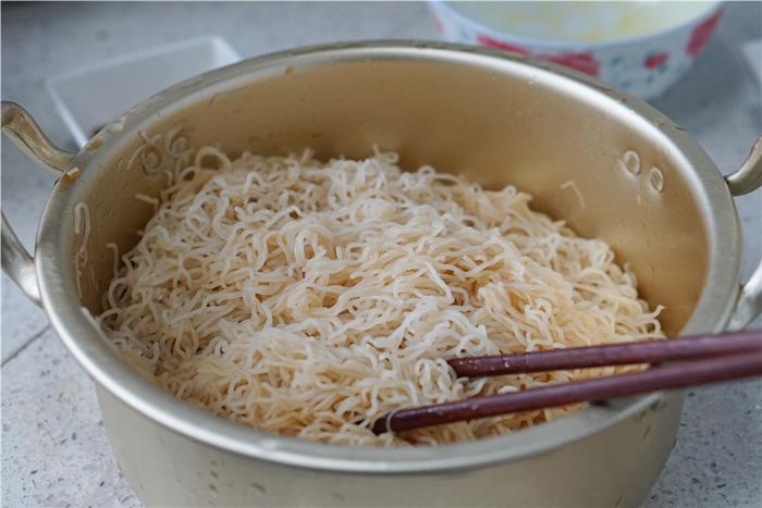 Mì xào kiểu này vừa ngon lại không bao giờ bị dính vào nhau, cả nhà ăn sạch bát - 3