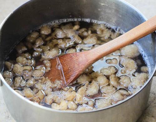 Rán mỡ lợn, chỉ cần cho thêm 2 nguyên liệu này, mỡ sẽ không mốc hỏng - 3