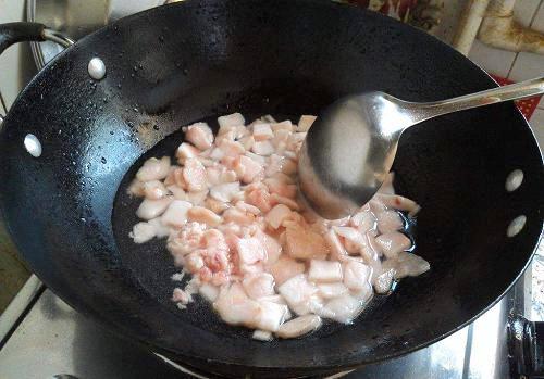 Rán mỡ lợn, chỉ cần cho thêm 2 nguyên liệu này, mỡ sẽ không mốc hỏng - 1