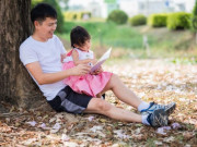 Lí do con trai lớn cần rời mẹ, nhưng con gái không cần rời cha