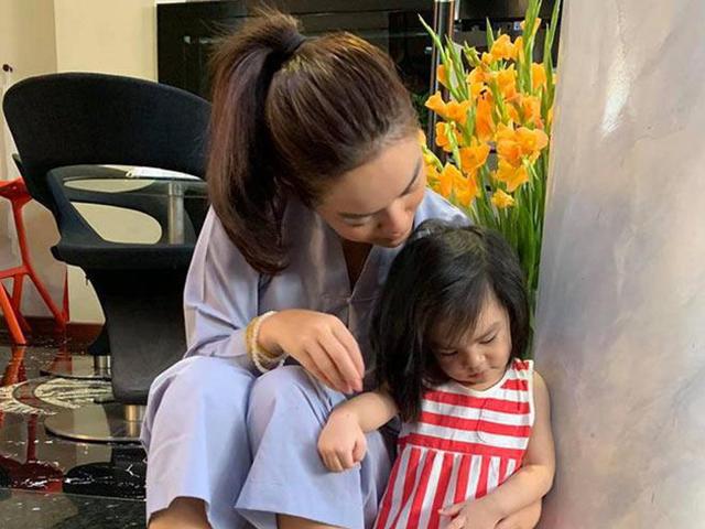 Sao Việt 24h: 7 ngày sau khi bé thứ 2 nhập ngũ sớm, Phạm Quỳnh Anh vẫn còn xót xa