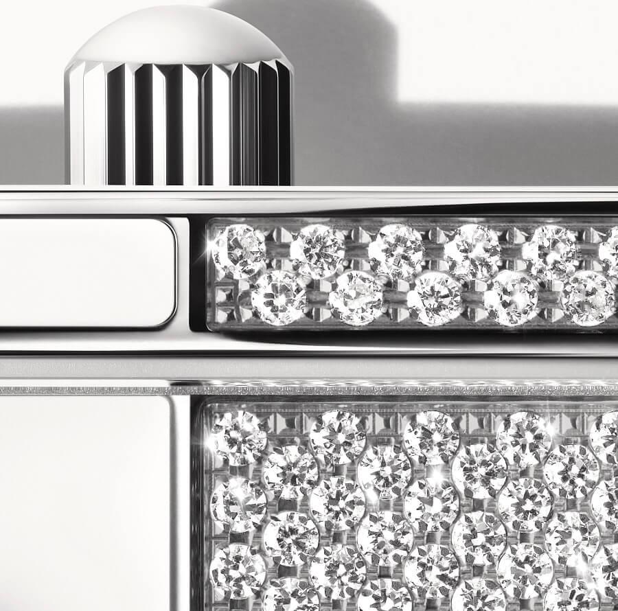 Bóc giá chiếc đồng hồ đính 122 viên kim cương lấp lánh mới nhất của Ngọc Trinh - 4