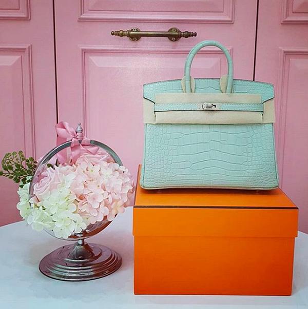 Bóc giá chiếc đồng hồ đính 122 viên kim cương lấp lánh mới nhất của Ngọc Trinh - 6