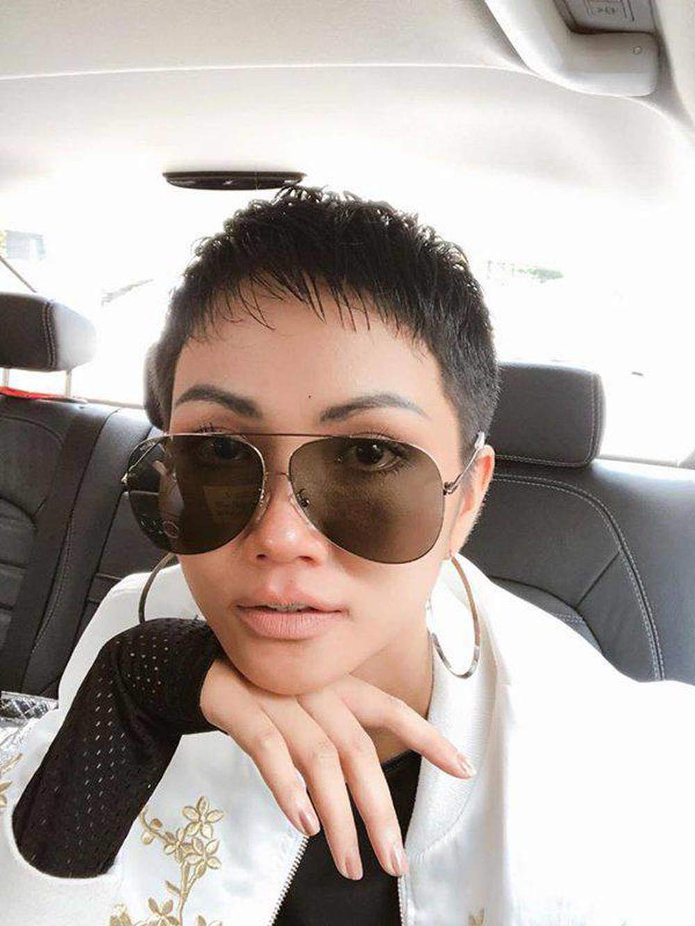 Dù là Hoa hậu đẹp nhất thế giới, Hamp;#39;Hen Niê cũng từng amp;#34;đầu hàngamp;#34; với những kiểu tóc này - 4