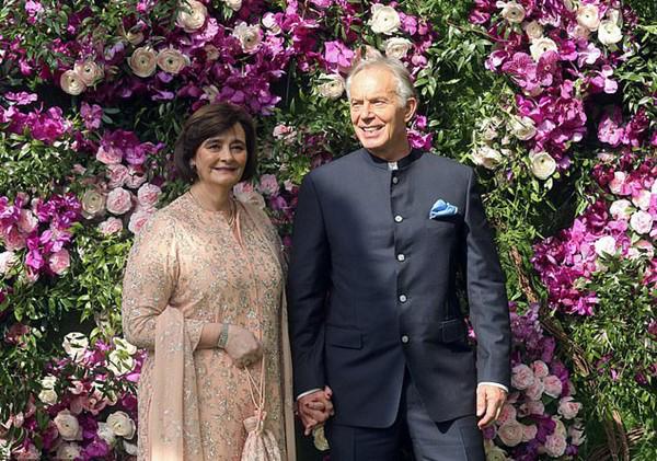 HH đẹp nhất mọi thời đại mang chồng con tới đám cưới con trai tỷ phú giàu nhất Châu Á - 6