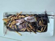 Bếp Eva - Vợ làm mực hấp, chồng vừa ăn vừa chê, hội chị em "nhảy vào" tranh cãi