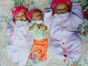 Bà bầu - Mẹ Lai Châu mang 3 thai vẫn đi làm ruộng, đẻ thường khiến bác sĩ cũng phải "nể"