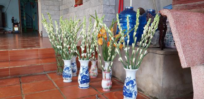 Nghịch tử sát hại gia đình tại Hóc Môn từng ở tù, đánh cha, đuổi vợ ngay đêm tân hôn - 3