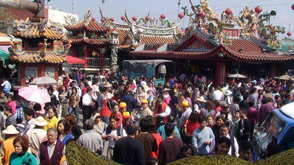 Ngôi chùa amp;#34;hào phóngamp;#34; nhất thế giới, người dân túng thiếu có thể đến vay tiền - 5