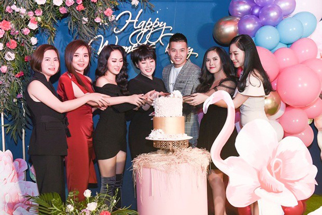 Ca sĩ Việt Trinh Idol xinh đẹp dự sự kiện “nữ quyền” của Kosxu - 2