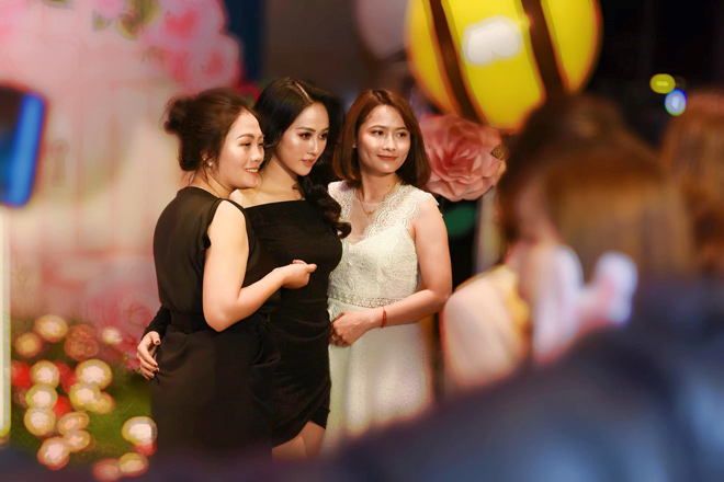 Ca sĩ Việt Trinh Idol xinh đẹp dự sự kiện “nữ quyền” của Kosxu - 3