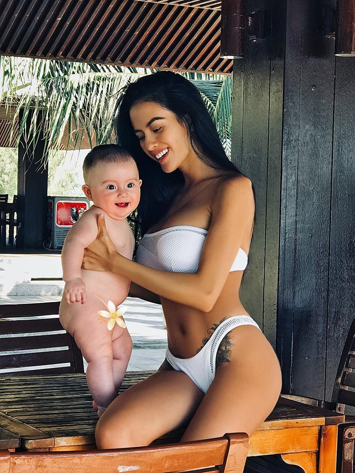 Mẫu nữ 9x gốc Đà Lạt làm single mom vẫn khiến giám đốc Mỹ yêu ngay lần đầu gặp mặt - 3