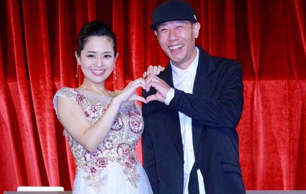 amp;#34;Nữ hoàng phim người lớnamp;#34; gây bất ngờ vì thân hình phát tướng đồ sộ khi mang bầu đôi - 7