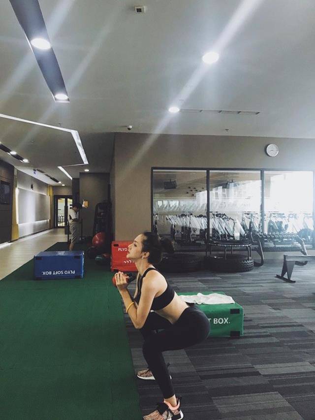 Vừa bị cướp “người yêu”, Hương Giang cao tay tung ảnh gợi cảm nhằm dằn mặt tình cũ - 10