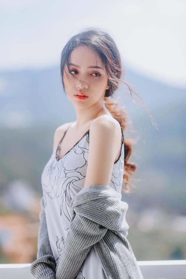 Vừa bị cướp “người yêu”, Hương Giang cao tay tung ảnh gợi cảm nhằm dằn mặt tình cũ - 3
