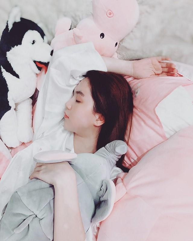 Lâu lắm rồi Ngọc Trinh mới khoe eo gợi cảm đến vậy: Đẳng cấp “nữ hoàng” đích thị là đây - 11