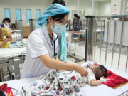 Tin tức - Bé gái 17 tháng tuổi nhập viện nguy kịch vì mẹ nhất quyết không tiêm vắc xin phòng bệnh sởi