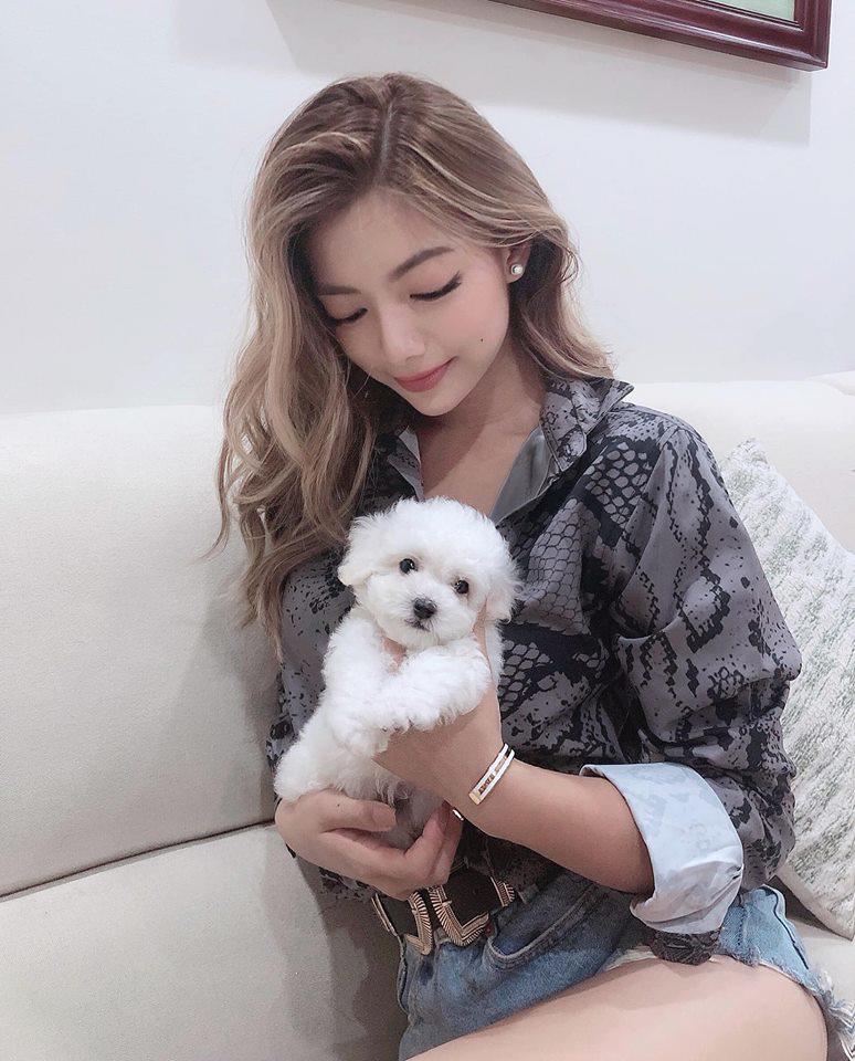 Nhan sắc amp;#34;Rich Kidamp;#34; mới của Việt Nam: mẹ là Hoa hậu, bố là chưởng môn phái Vịnh Xuân - 9