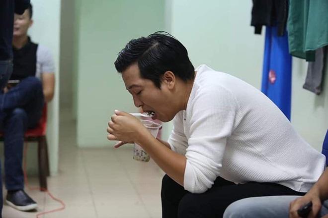 Sao Việt 24h: Khánh Thi bị ông xã kém 12 tuổi chê quá mít ướt, khóc hoài - 9