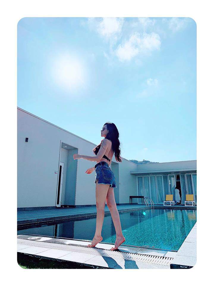 Bích Phương, Midu, Nhã Phương diện bikini: khi gái ngoan khoe đường cong rực lửa - 4