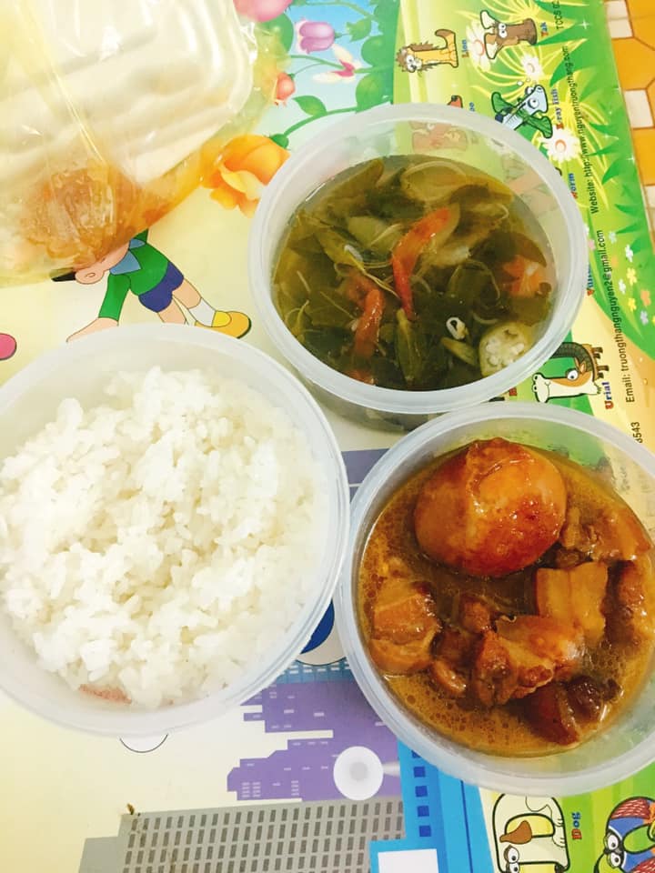 Cơm sinh viên 2 người giá rẻ 12 nghìn/bữa của cô gái 21 tuổi khiến bà nội trợ “bái phục” - 7
