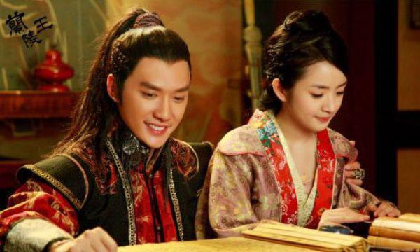 Đại mỹ nhân Cbiz có số amp;#34;vượngamp;#34; bạn diễn: Cứ ở bên ai là người đó amp;#34;phấtamp;#34; - 4