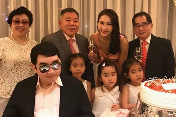 Sinh con cho chồng đại gia, 3 mỹ nhân được amp;#34;thưởng nóngamp;#34; trăm tỉ khiến ai cũng ghen tị - 6