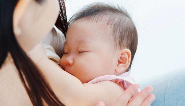 Trẻ sơ sinh ngủ nhiều nguyên nhân từ đâu và những thông tin cần biết - 2