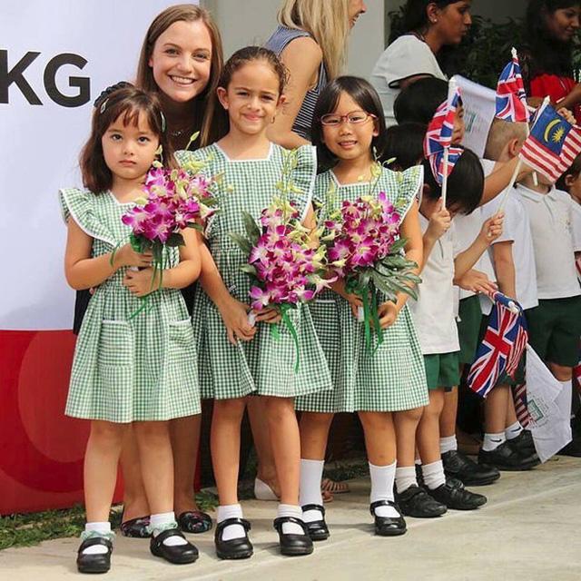 Chân dung tiểu công chúa Malaysia cực xinh đẹp và đáng yêu, đang amp;#39;làm mưa làm gióamp;#39; trên MXH - 7