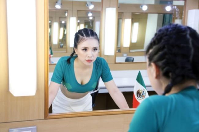 Liên Cave trong phim amp;#34;Quỳnh búp bêamp;#34; ngày càng nóng bỏng hút mắt - 18