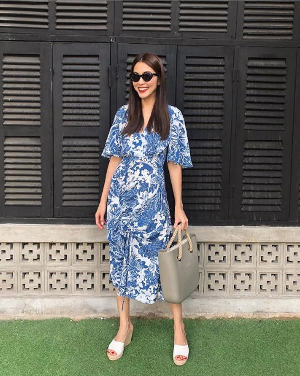 Vẫn chưa hạ nhiệt, hết Trương Quỳnh Anh, Ngọc Trinh, đến lượt Hà Tăng amp;#34;xách dépamp;#34; chạy theo thứ này - 9