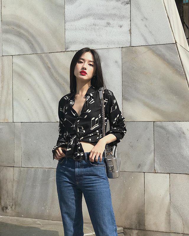 Thổi bùng trào lưu sơ mi buông cúc là Kỳ Duyên, nhưng mặc đẹp tinh tế lại là Bích Phương - 10