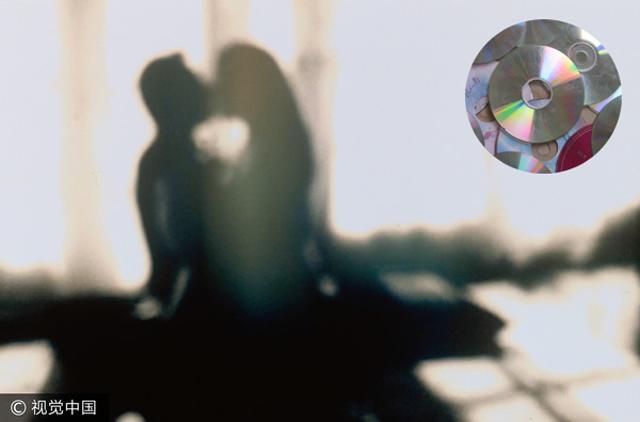 Tin lời hứa không tái phạm ngoại tình của chồng, người vợ sốc khi tìm thấy amp;#39;băng sexamp;#39; trong nhà - 1