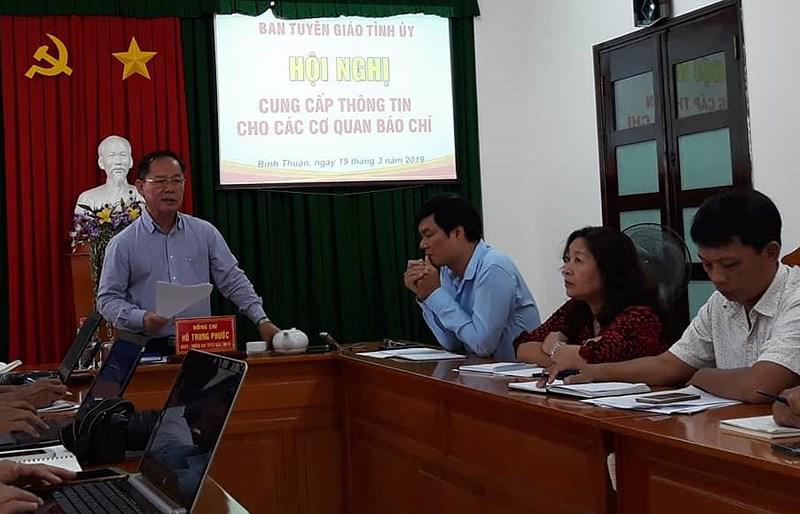 Tin tức 24h: Thông tin bất ngờ vụ cô giáo bị chồng tố vào nhà nghỉ với nam sinh  - 1