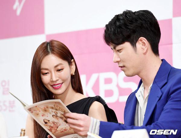 19 năm sau phim Thời Quá Khứ, amp;#34;ác nữ đẹp nhất Hàn Quốcamp;#34; chỉ thay đổi một điểm duy nhất - 5