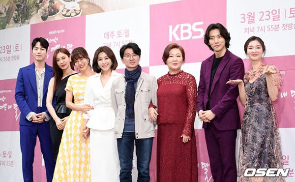 19 năm sau phim Thời Quá Khứ, amp;#34;ác nữ đẹp nhất Hàn Quốcamp;#34; chỉ thay đổi một điểm duy nhất - 6