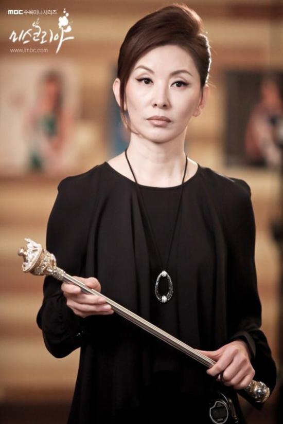 Gần 40, đàn chị vướng vụ án của nữ diễn viên Jang Ja Yeon vẫn đóng phim như thường - 10