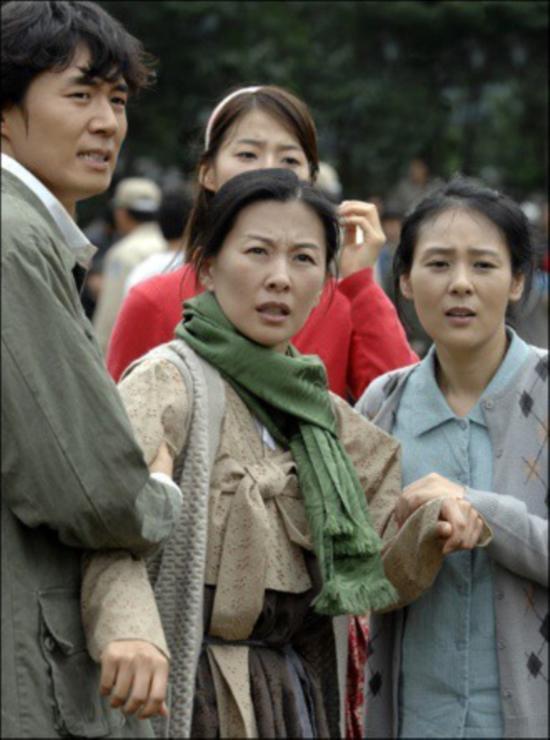 Gần 40, đàn chị vướng vụ án của nữ diễn viên Jang Ja Yeon vẫn đóng phim như thường - 8