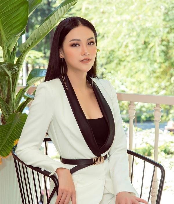 Mỗi lần xuất hiện với một khuôn mặt khác nhau, Phương Khánh có phép biến hình sao? - 7